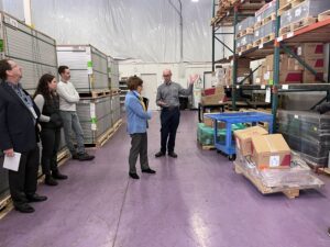 congresswoman-bonamici-visits-a&r-solar