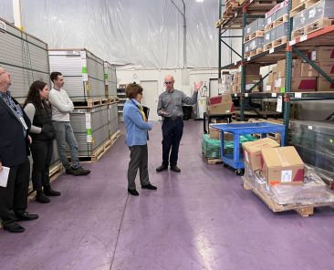 congresswoman-bonamici-visits-a&r-solar