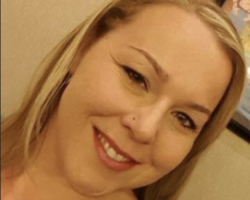 A&R Employee - Tina Kayser