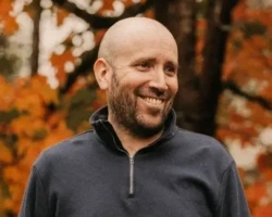 A&R Employee Erik Barragan